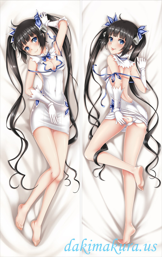 Is It Wrong to Try to Pick Up Girls in a Dungeon - Hestia anime love pillowcase